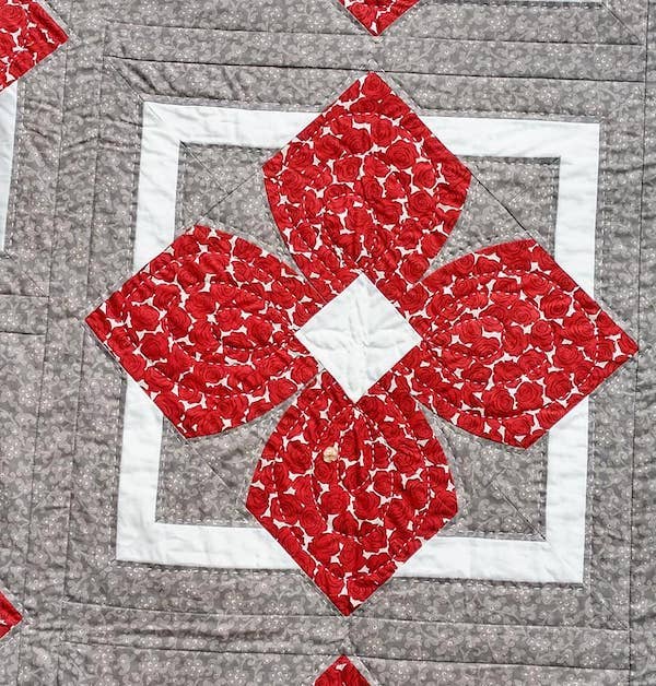 Rachel Rossi Design - Wholesale Craft Sewing Kit - Trellis Twist | Curved Quilt Pattern | Modern Vintage11