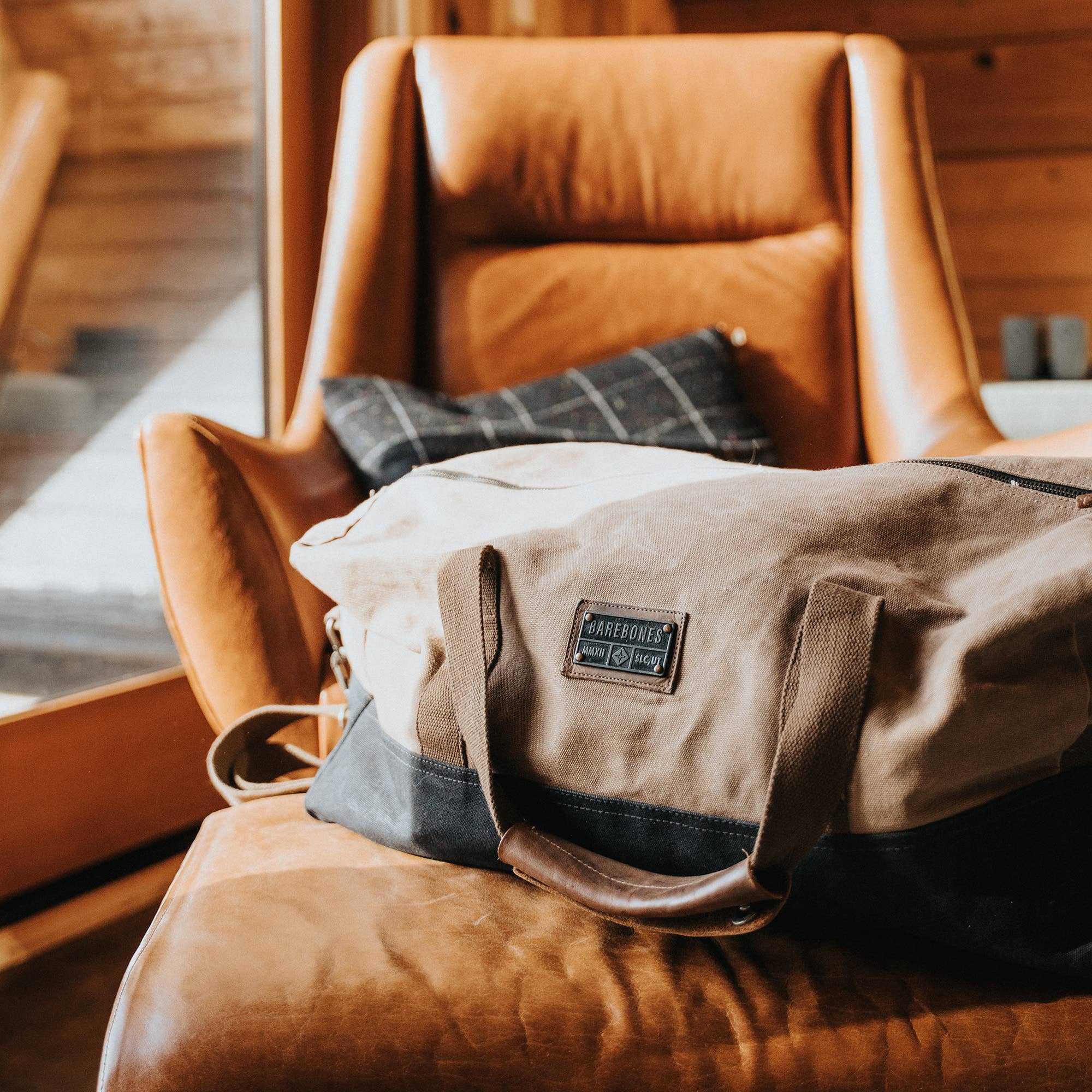 Barebones - Wholesale Weekender Bag - Unisex - Neelum Duffel Bag -Waxed Canvas Bag11