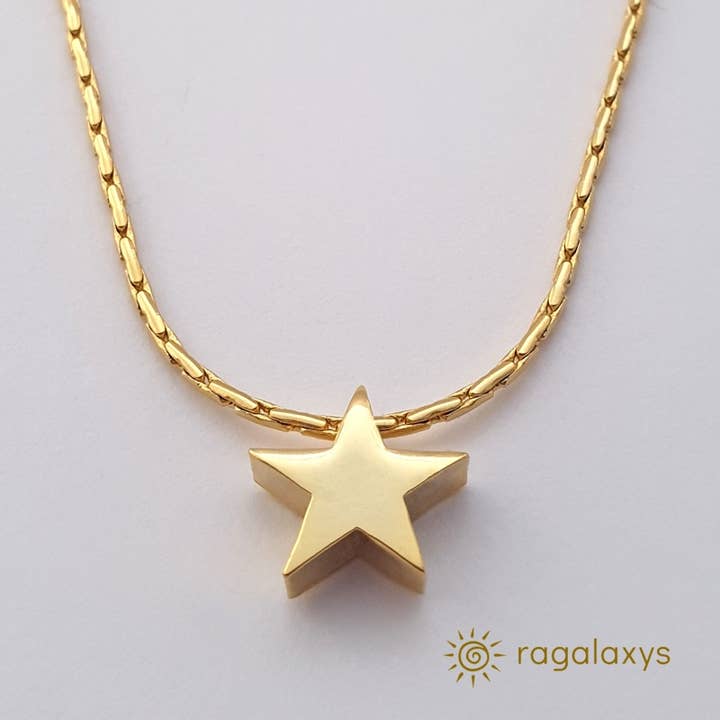 Icarus Star Pendant - Snake chain and jewelry box. for wholesale by Ragalaxys