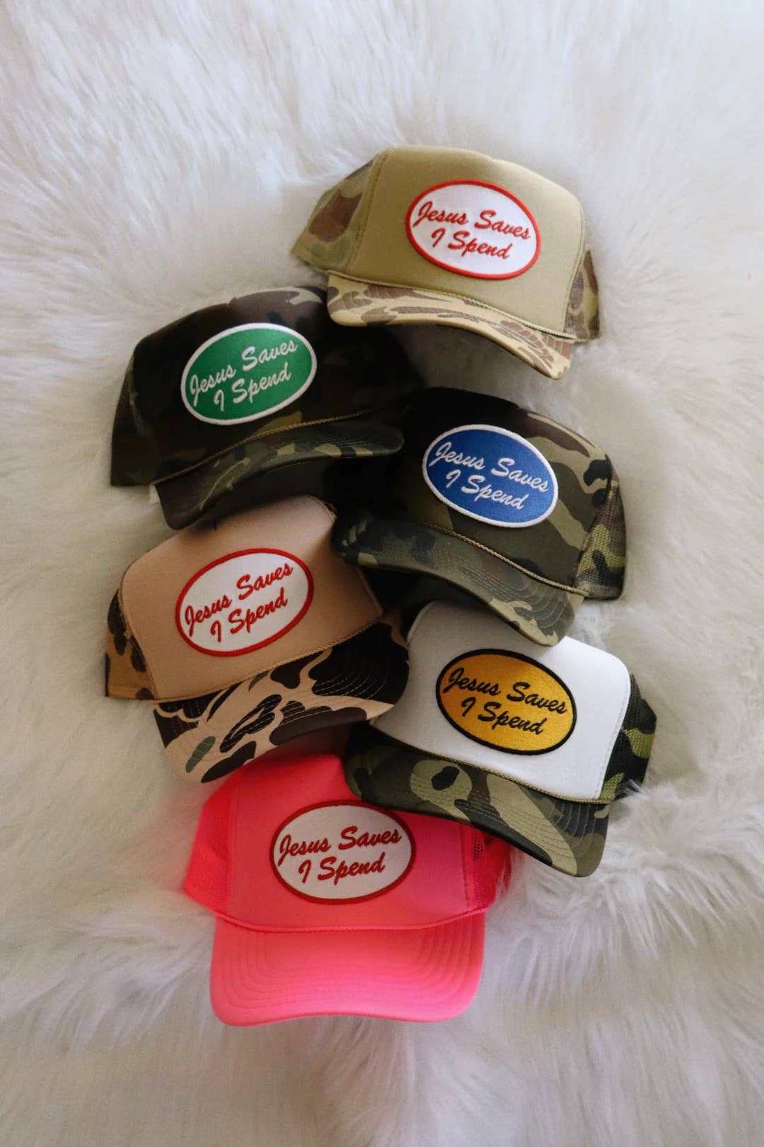 Wilder Made - Vente Casquette de camionneur – femme - Casquette Trucker Patch "Jésus Sauve, Je Dépense"