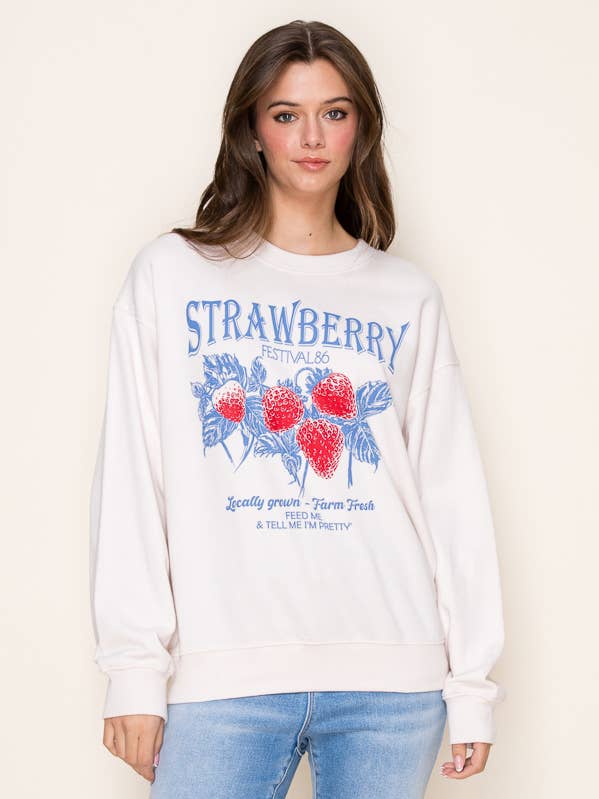 sweatshirt graphique "fraise" de qualité supérieure pour la vente par Tres Bien, Inc