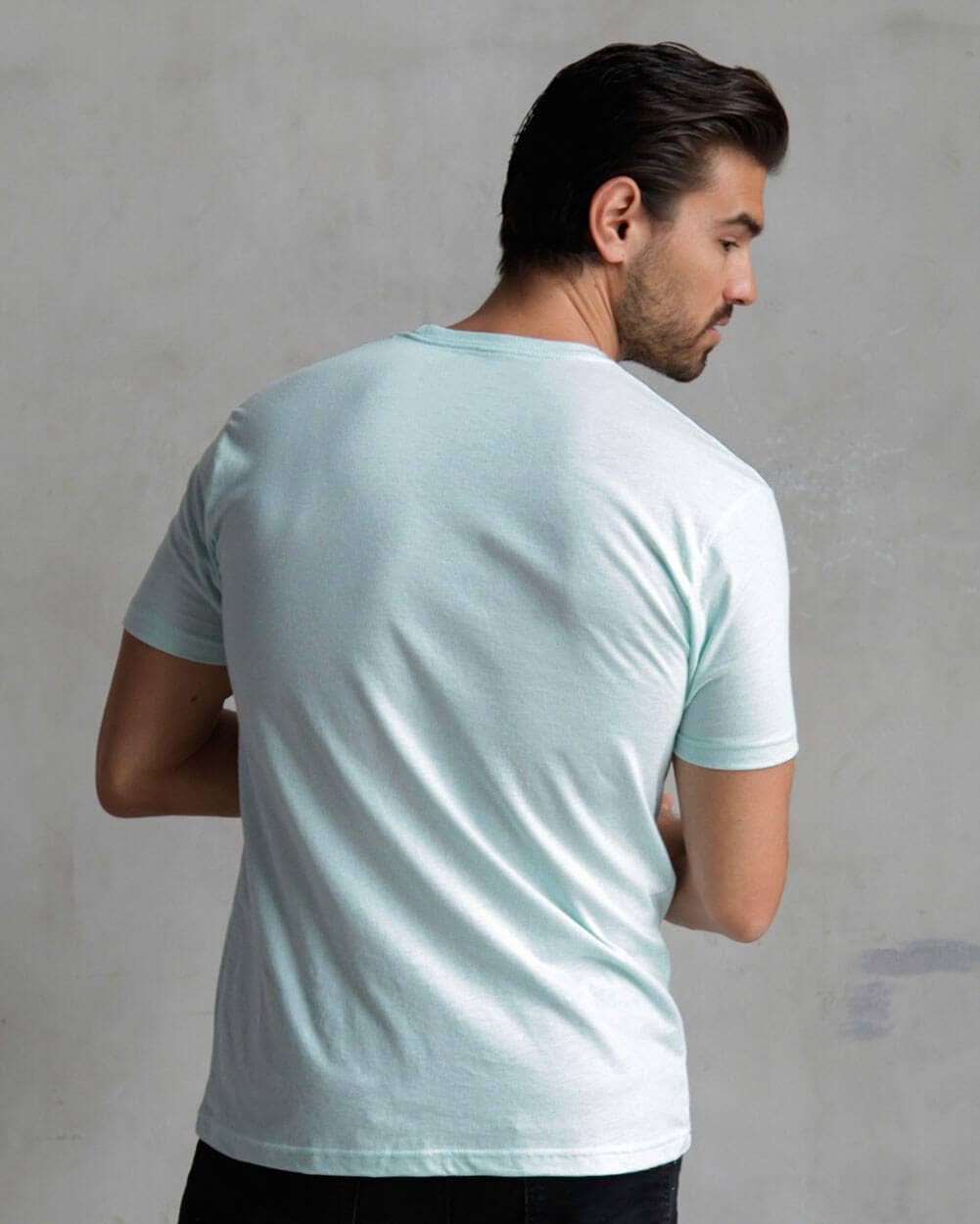 INTO THE AM – T-shirt – Homem por atacado – T-shirt Básica Ajustada Premium para Homem (de Marca)24