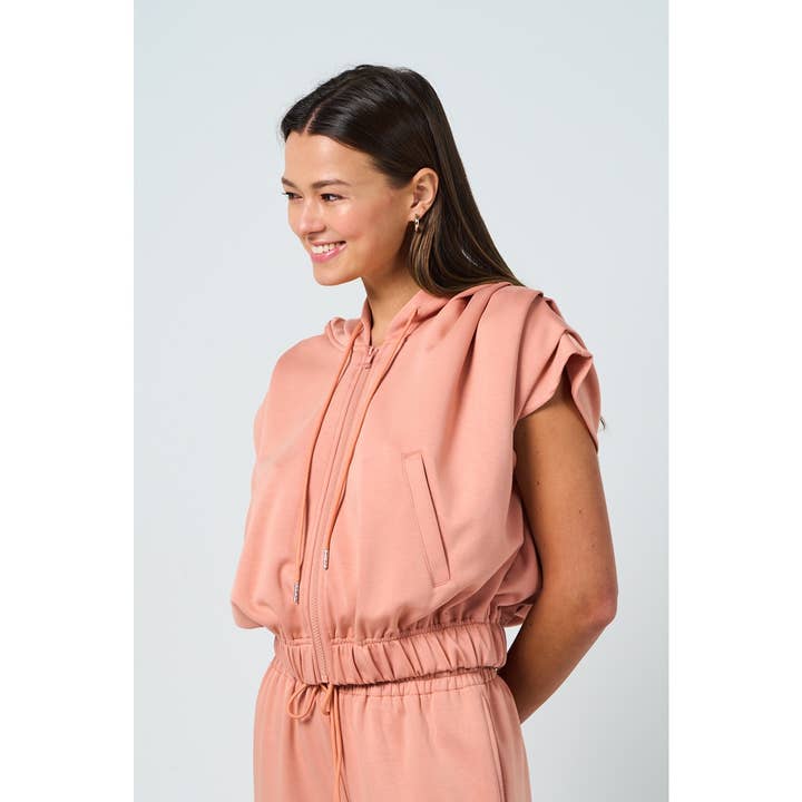 Sweat à capuche PleatFlow pour la vente par The GREii