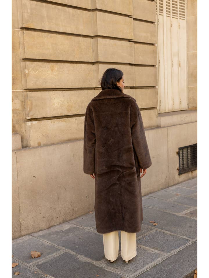 Attentif Paris - Wholesale Fur/Faux Fur Coat - Women's - Long synthetic fur coat with lapel collar28