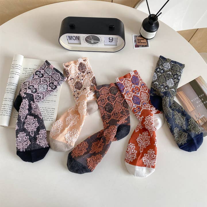 Retro palace style 3D embossed color matching pattern socks for wholesale by Tourtiwi