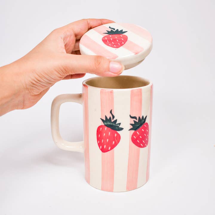 Strawberry Stripe Mug With Lid - 5 x 3 Inches for wholesale by Casa Amarosa