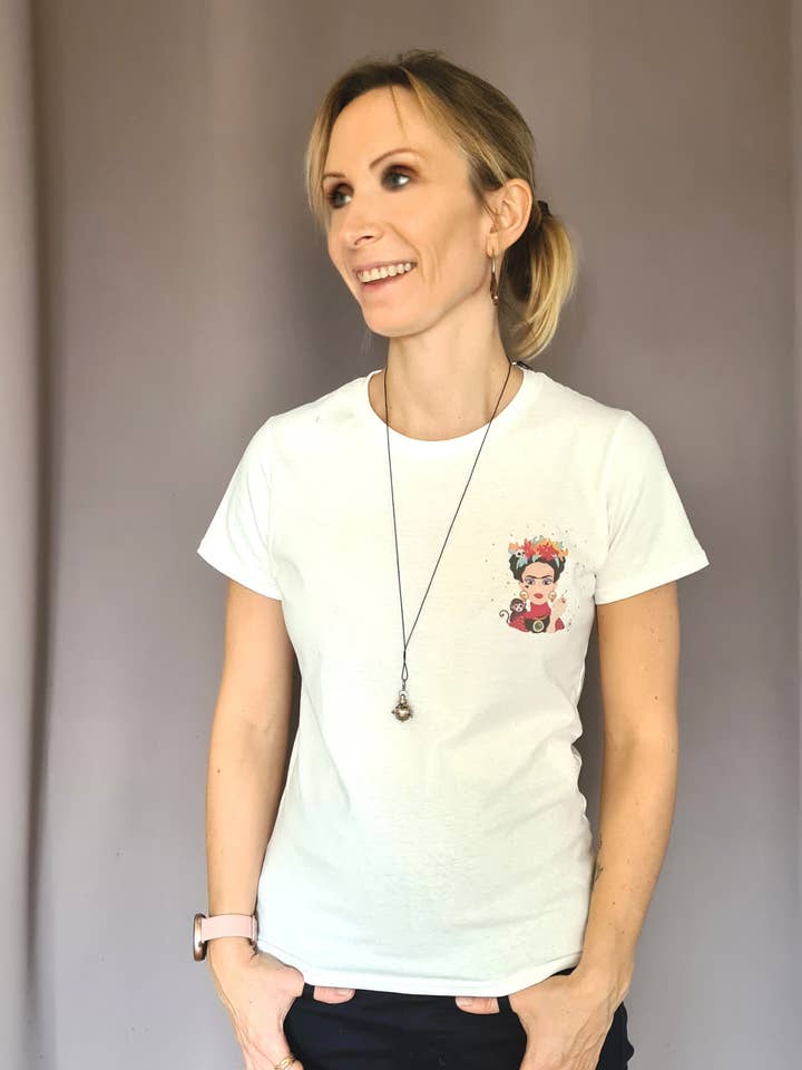 Frida T-Shirt für Mädchen und Frauen für den Großhandel von Amber Design