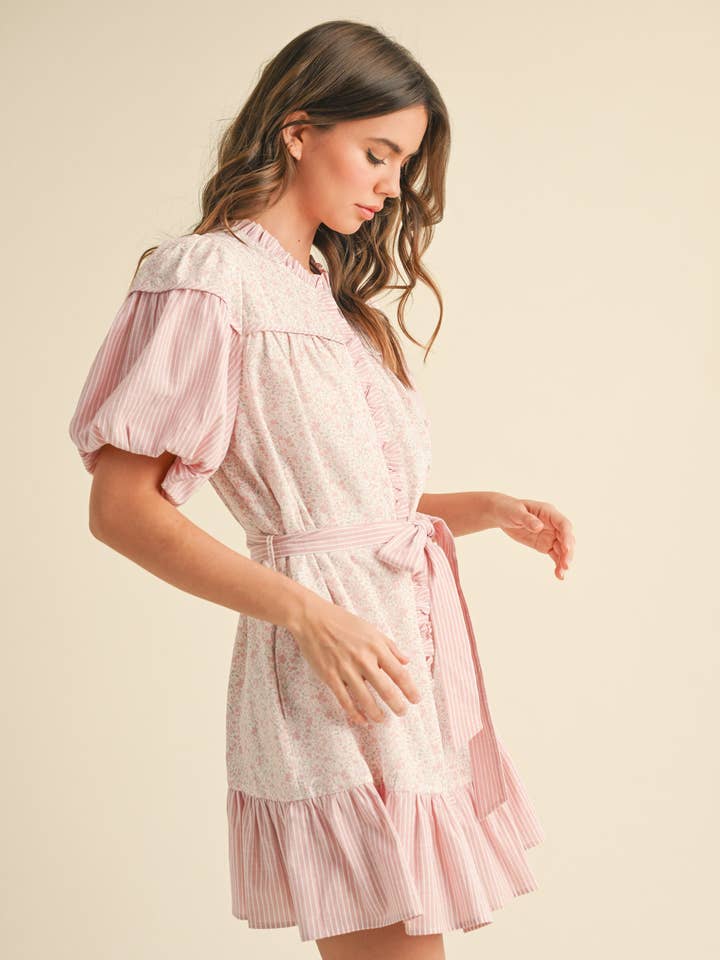 &MERCI – Engroshandel Kjole - Dame – MØNSTRET KJOLE MED FLÆSER MINI MDR385515