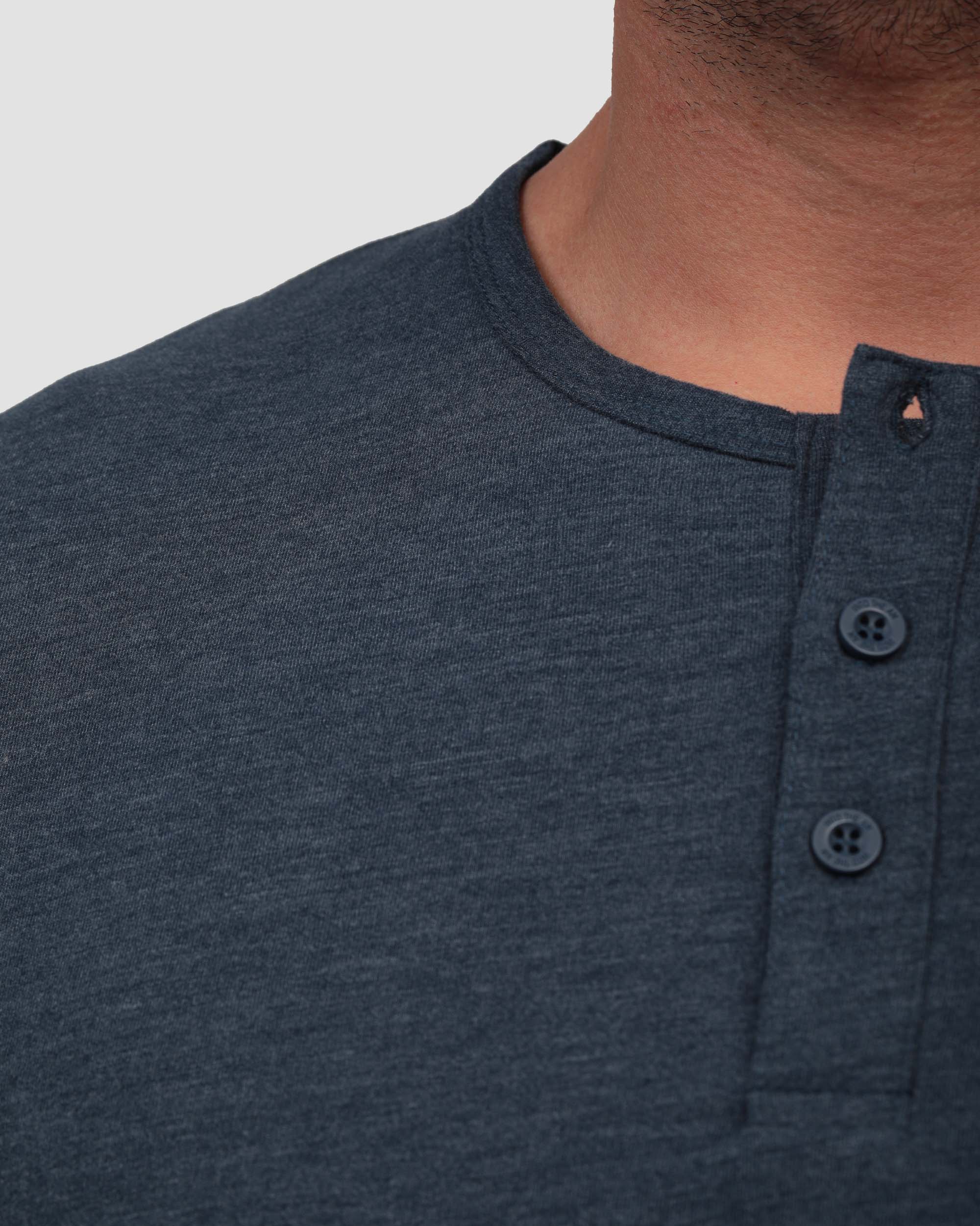 INTO THE AM – Engroshandel T-shirt – til mænd – Herre T-shirt med korte ærmer og henley-udskæring16