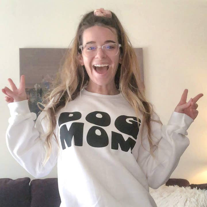 Petphoria – wholesale Graphic sweatshirt – Women’s – Dog Mom Sweater | Dog Lover Apparel