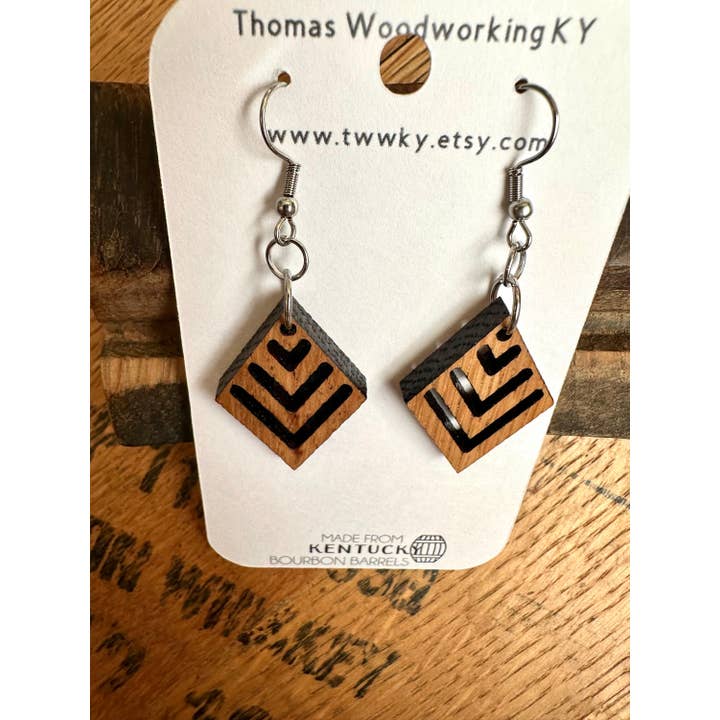 TWWKY – wholesale Hängande örhängen – Återvunna Kentucky Bourbon Barrel Wood Dingle Örhängen6
