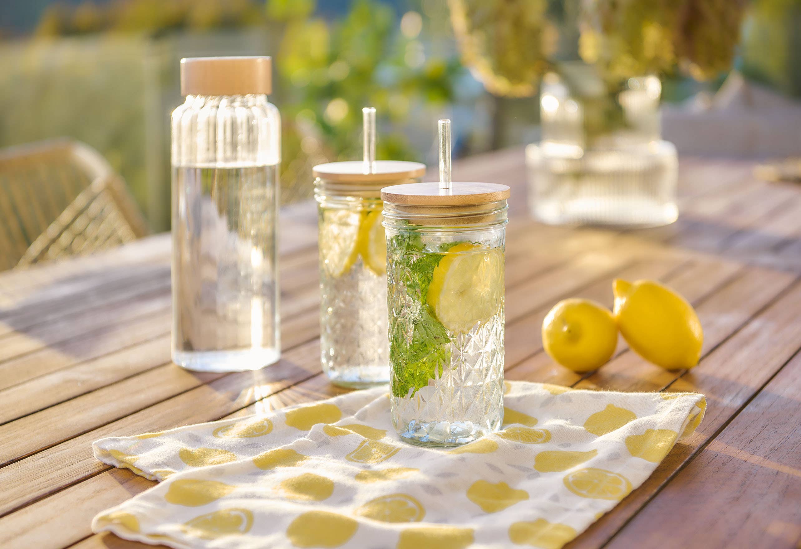 Zeller Present - Vendita all'ingrosso Bicchiere/tazza - Bicchiere medio con coperchio in bambù e cannucce in vetro3