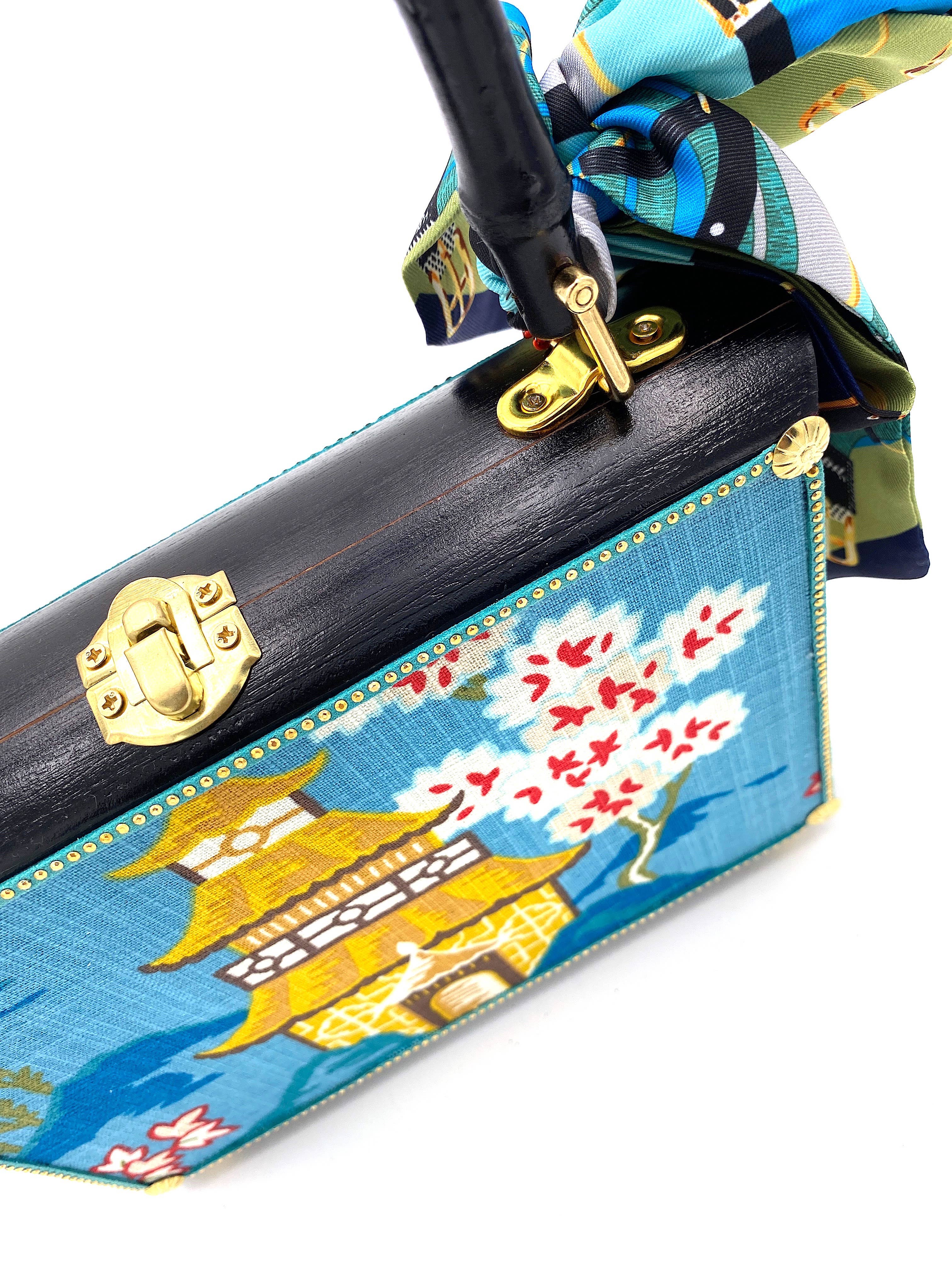 Darling and Company – Großhandel Henkeltasche – Damen – Shoji in blauer Tasche3