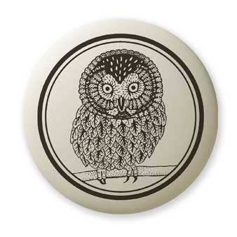 Northern Saw-whet Owl Porcelæn vedhæng gaveæske for engroshandel hos Touchstone Pottery