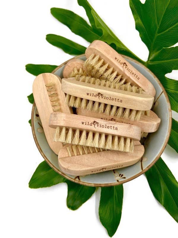 Wild Violetta - Wholesale Nailcare Set - Wood Two-Sided Nail Brush