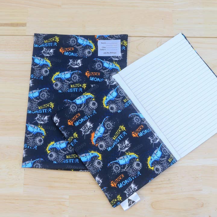 Copertina del libro Monster Trucks per la vendita all'ingrosso da parte di Little Miss M Designs