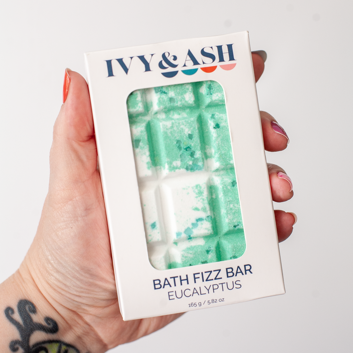 Ivy & Ash - Wholesale Bath Bomb/Fizz - Eucalyptus Bath Fizz Bar | Chocolate Bar Shaped Bath Bomb1