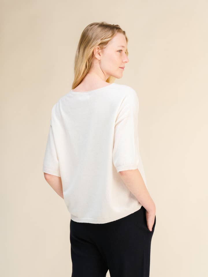 Lèmme - Wholesale T-Shirt - Women's - Cashmere Mix V-Neck T-Shirt (3D-Knit)19