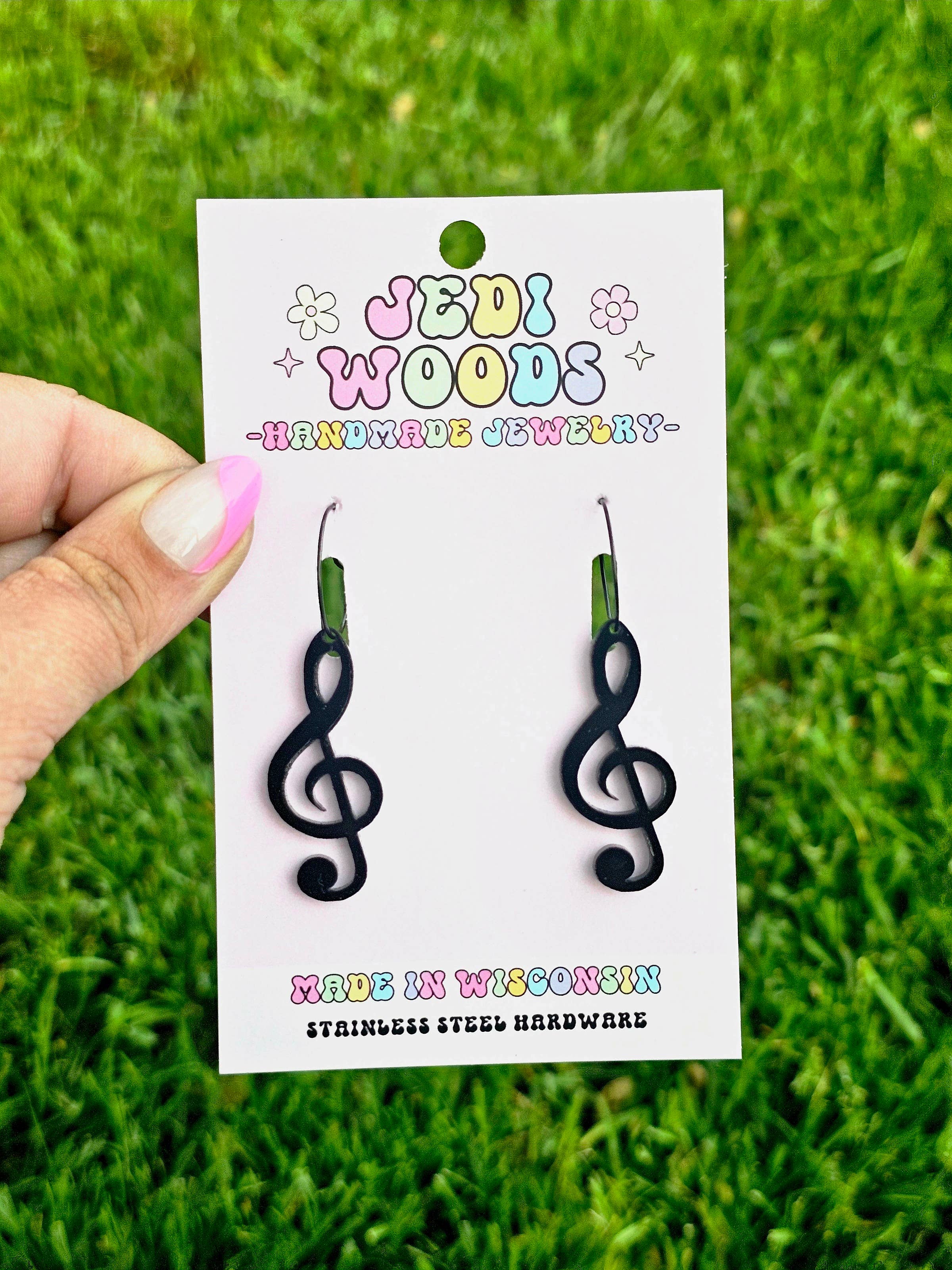 Jedi Woods LLC - Vendita all'ingrosso Orecchini pendenti - Orecchini musicali a forma di chiave di violino neri con cerchi, compatibili con il calibro 2