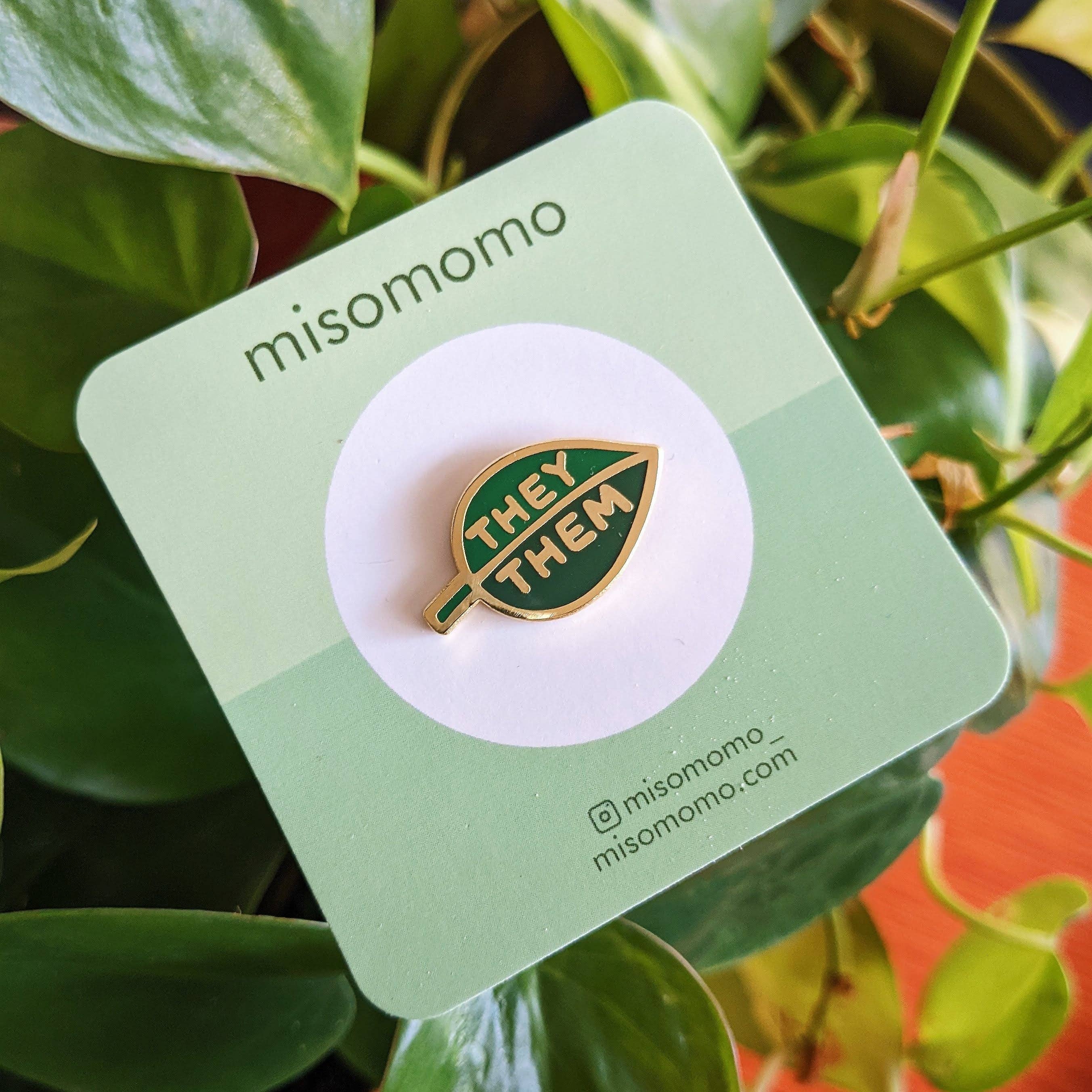 misomomo - Wholesale Lapel Pin/Button - Pronoun Leaf Pin - they/them11
