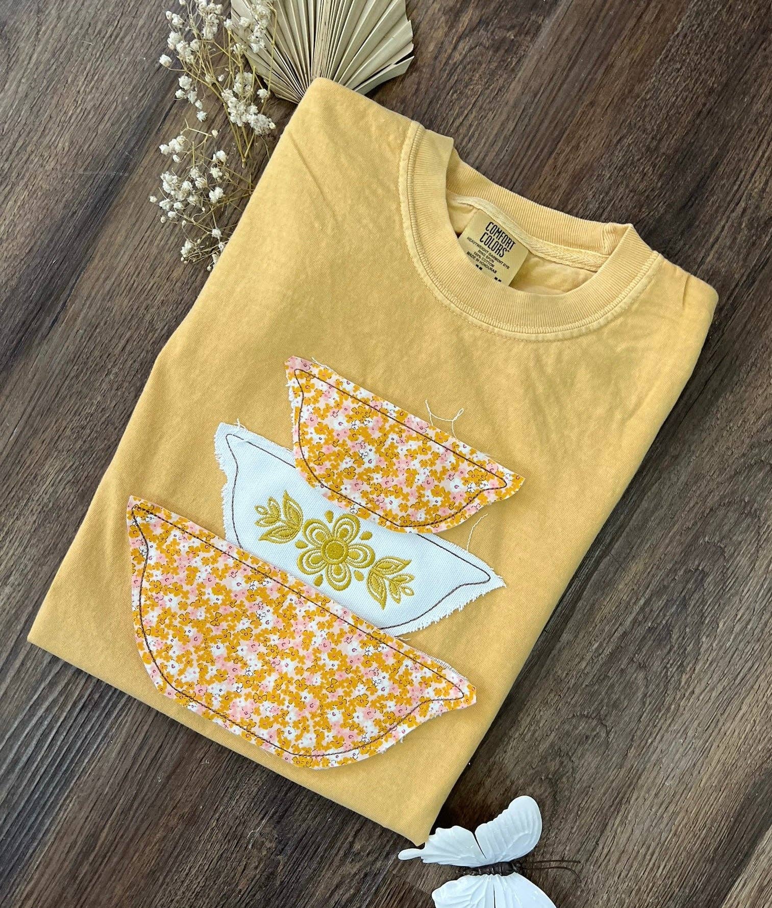 The White Stitch - Wholesale T-Shirt - Women's - Vintage Bowl Set Butterfly Gold| Floral1