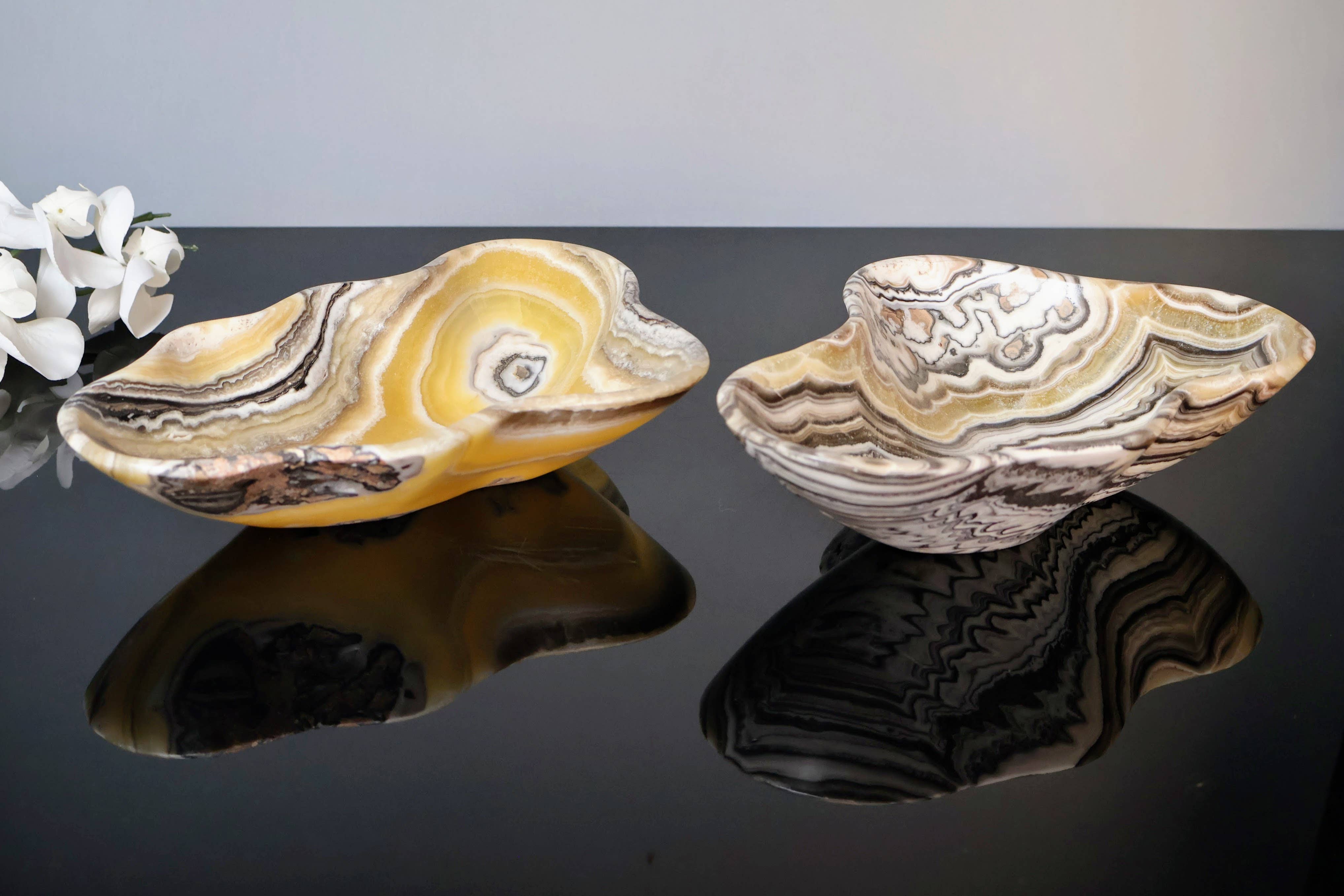 OnyxBowl - Vente Assiettes/plats/bols de décoration - Plateaux en pierre d'onyx précieux, Coupelles à bibelots de luxe sculptées à la main0