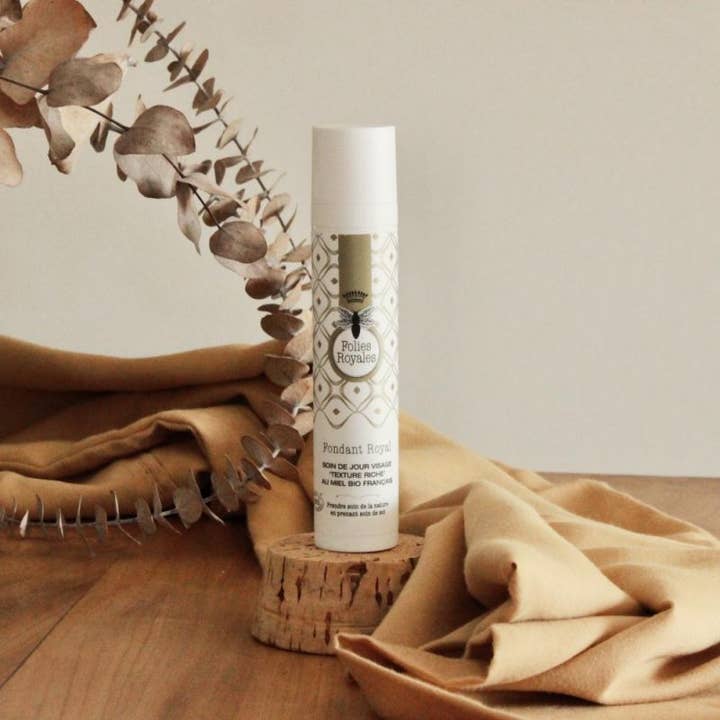 Maman Chérie Bio box for wholesale by Folies Royales