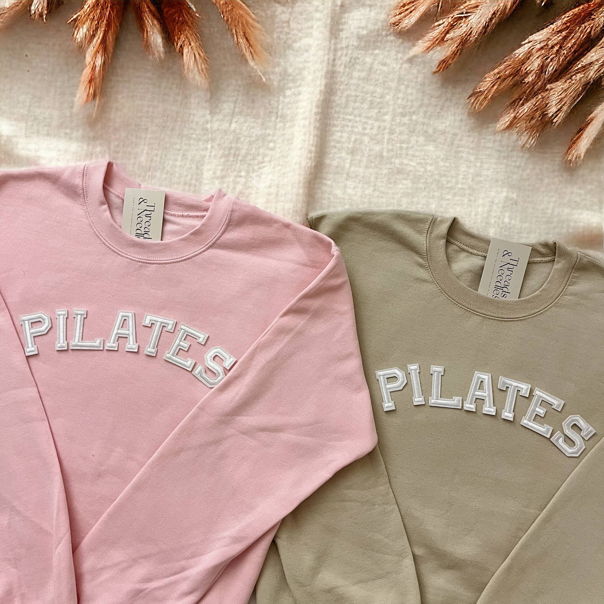 Threads And Needles, INC. – wholesale Sweatshirt med tryck - Unisex – Pilates crewneck-tröja1