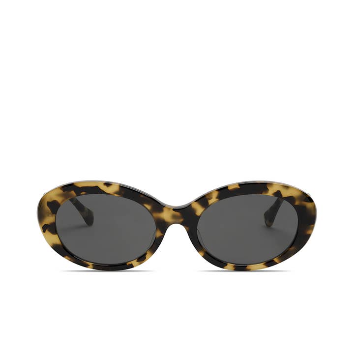 Petra Pecan pour la vente par COVRY EYEWEAR