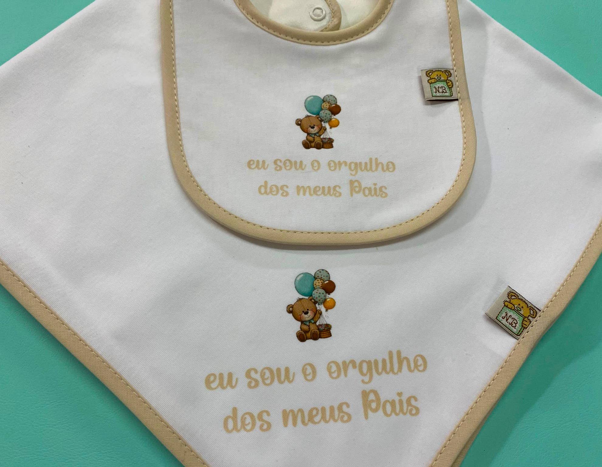 Noty Baby - Wholesale Embroidery/Cross Stitch Supplies - 100% cotton diaper and bib sets Parents' Pride1