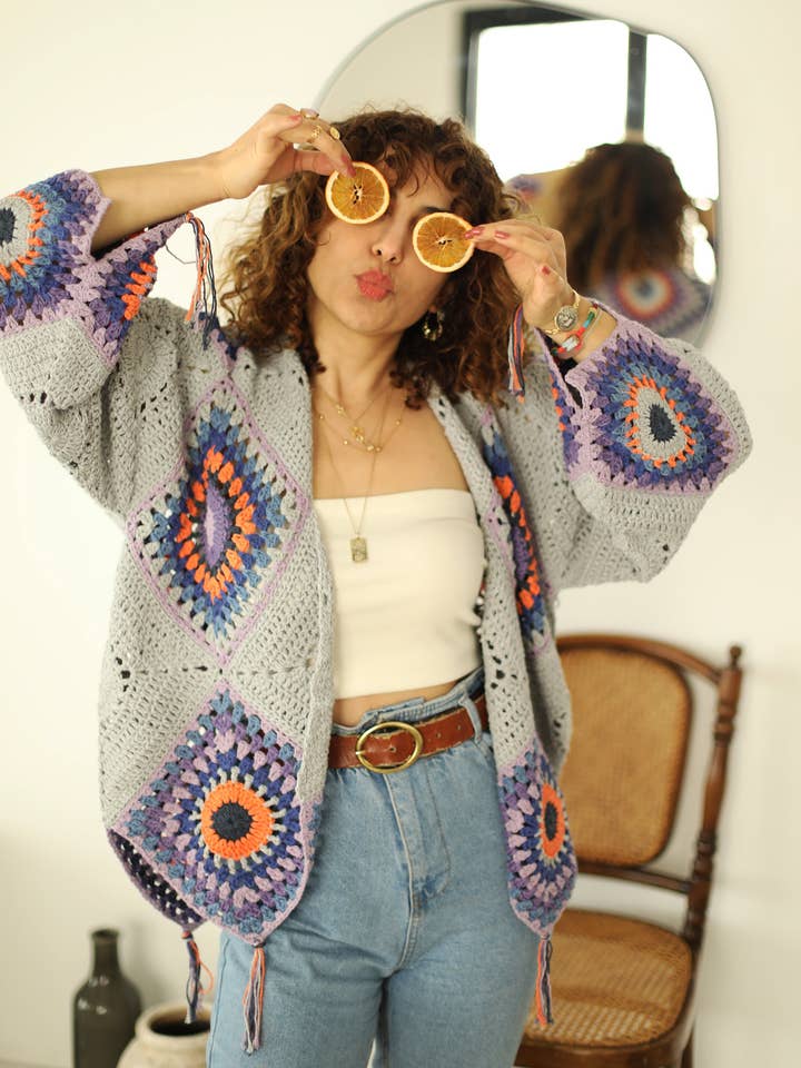 Cardigan grigio, taglia standard, bohémien, hippie, top da donna per la vendita all'ingrosso da parte di miglo