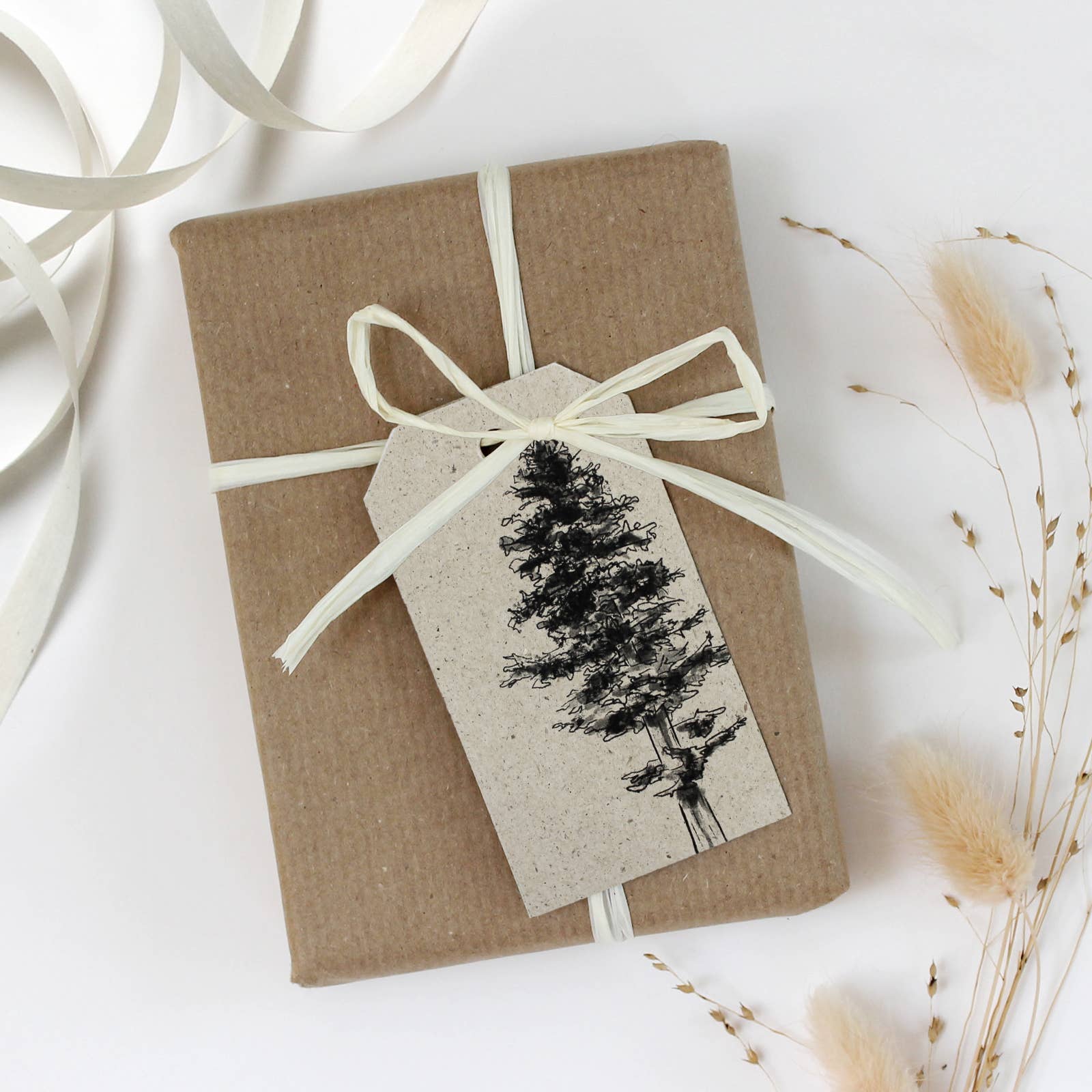 NOA Papeterie - Wholesale Gift Tag - Gift tag made of grass paper, white fir0