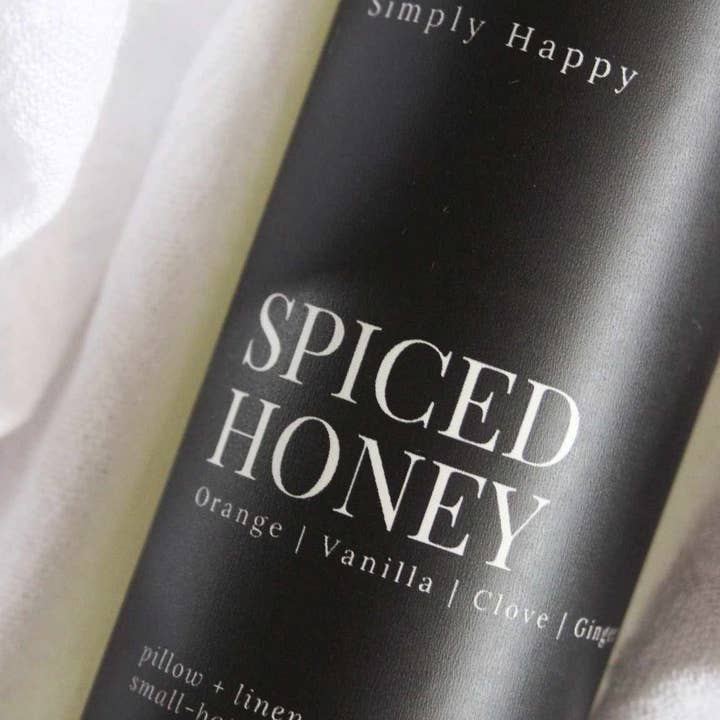 Simply Happy – Engroshandel Spray til vasketøj – Krydret Honning | Økologisk Pude + Linned Spray1