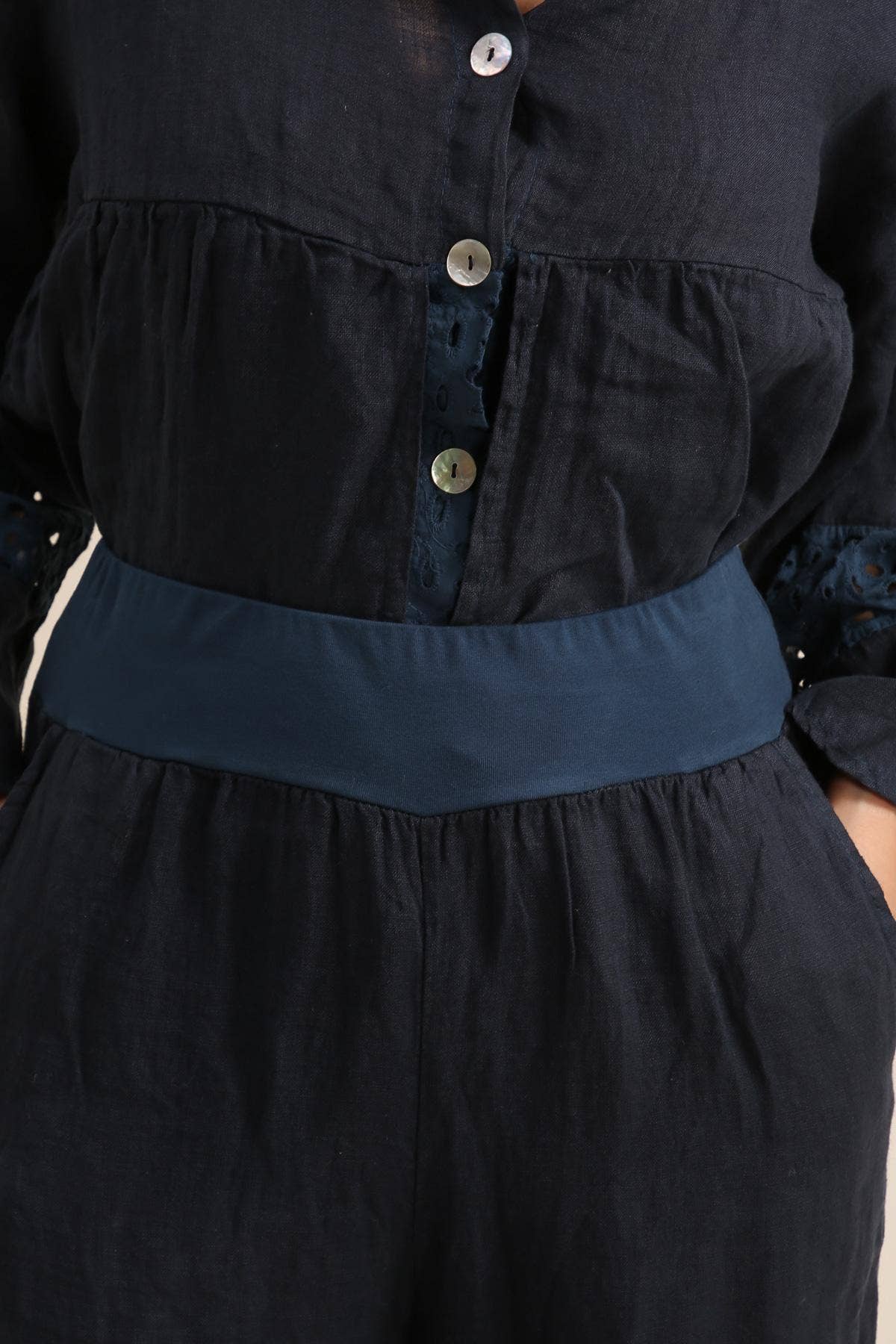 LÉA & LUC - Vendita all'ingrosso Pantalone - Donna - Pantaloni in 100% Lino RIF. 3049025