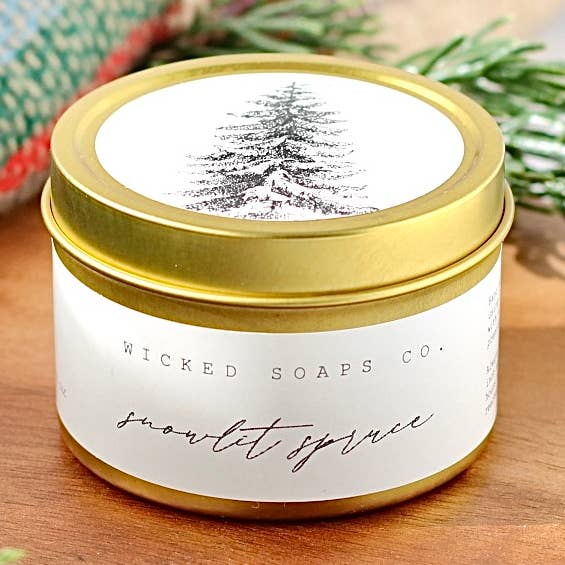 Candela di Soia Abete Innevato | Candela Invernale in Latta Dorata per la vendita all'ingrosso da parte di Wicked Soaps Co.