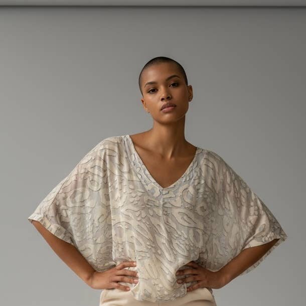 Dance in Paris - Wholesale Blouse - Women's - Top-New Abstract Print V Neck