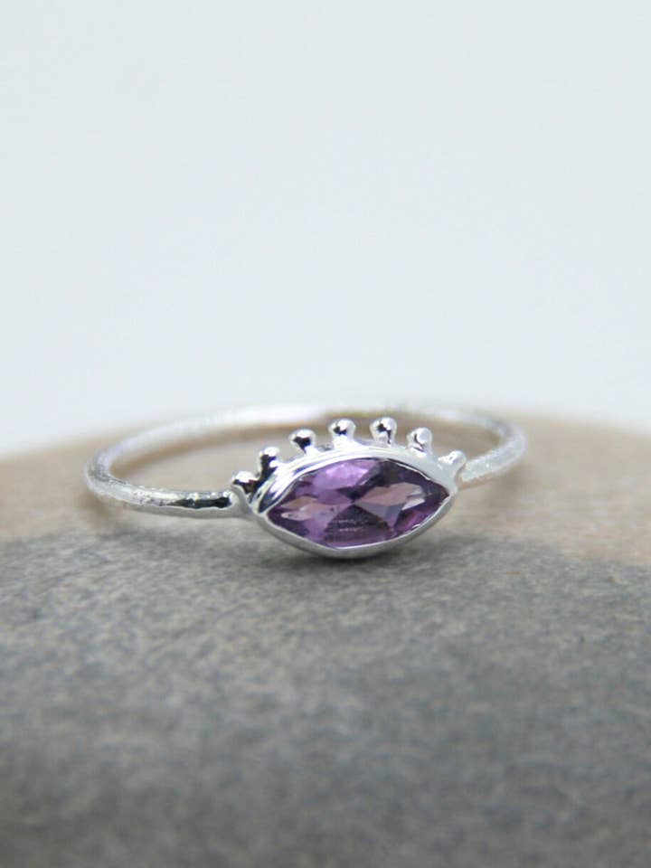 Ametyst Ondt Øje Ring i Sterlingsølv – Taknemmelighed + Beskyttelse for engroshandel hos Heart and Lotus Sterling Silver Jewelry