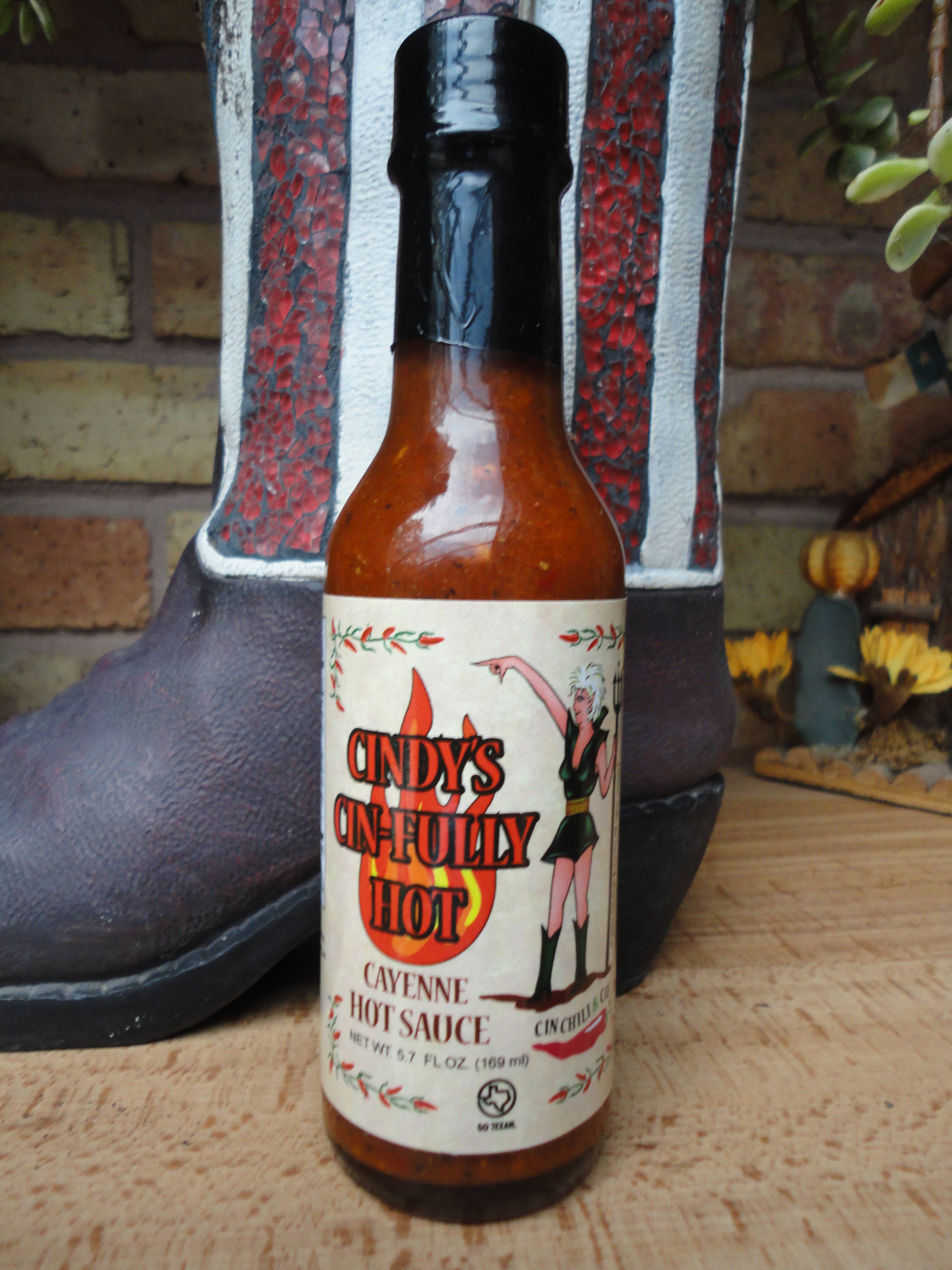 Cin Chili & Company - Wholesale Pikante saus - Cindy's Cin volledig hete cayennepeper hete saus2