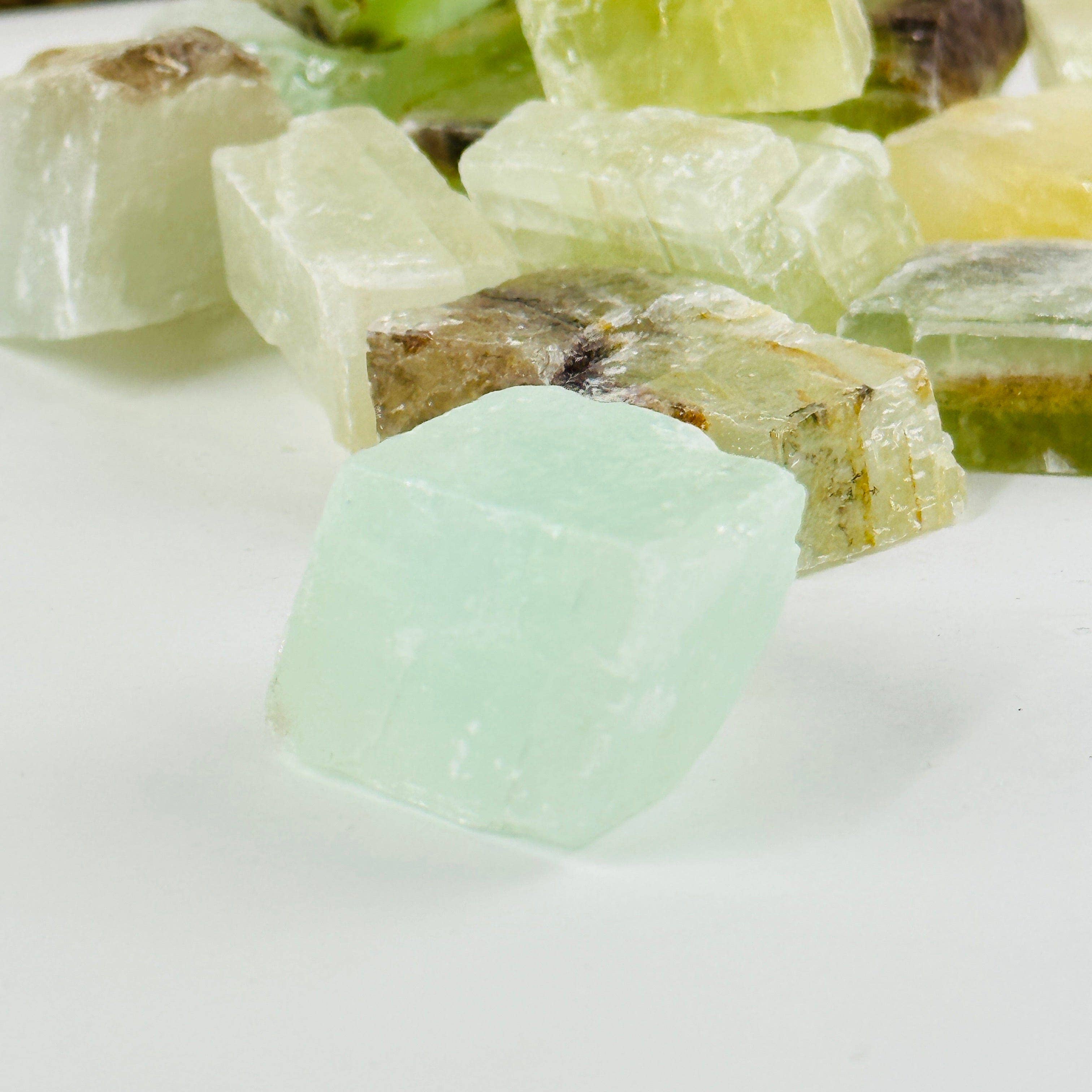 Rock Paradise – wholesale Spiritual stone/crystal – Green Calcite Crystal Pieces 1lb Bag2