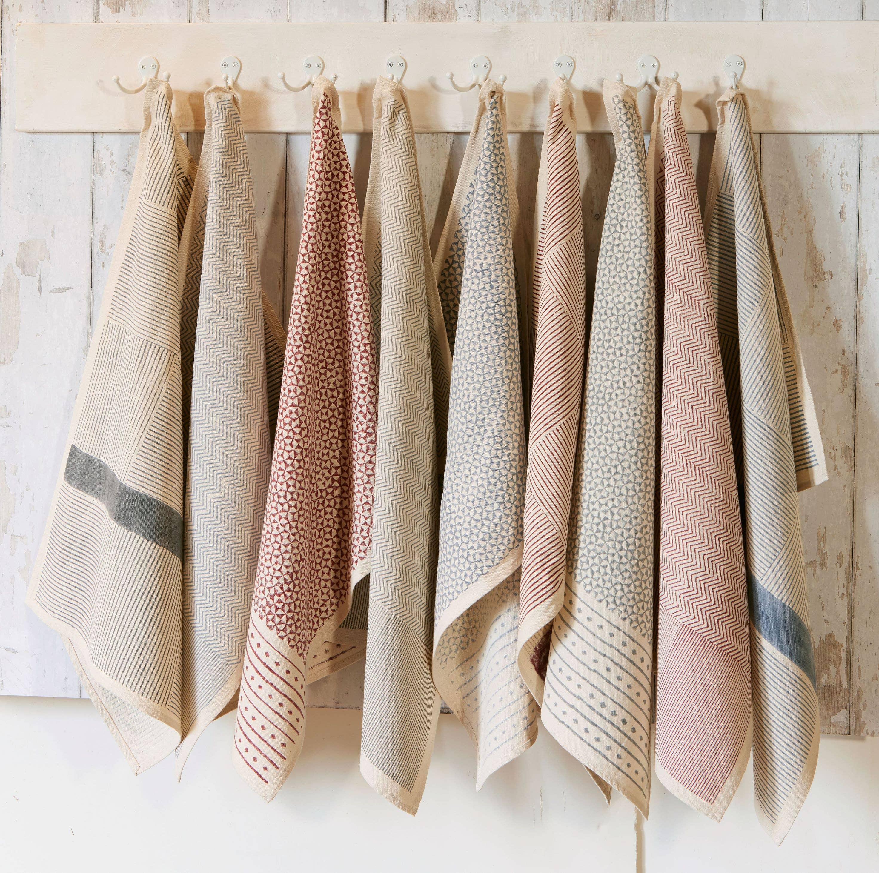 Sustainable Threads – Toalha de chá por atacado – Pano de Cozinha de Algodão | Estampado à Mão | Vermelho Feast2