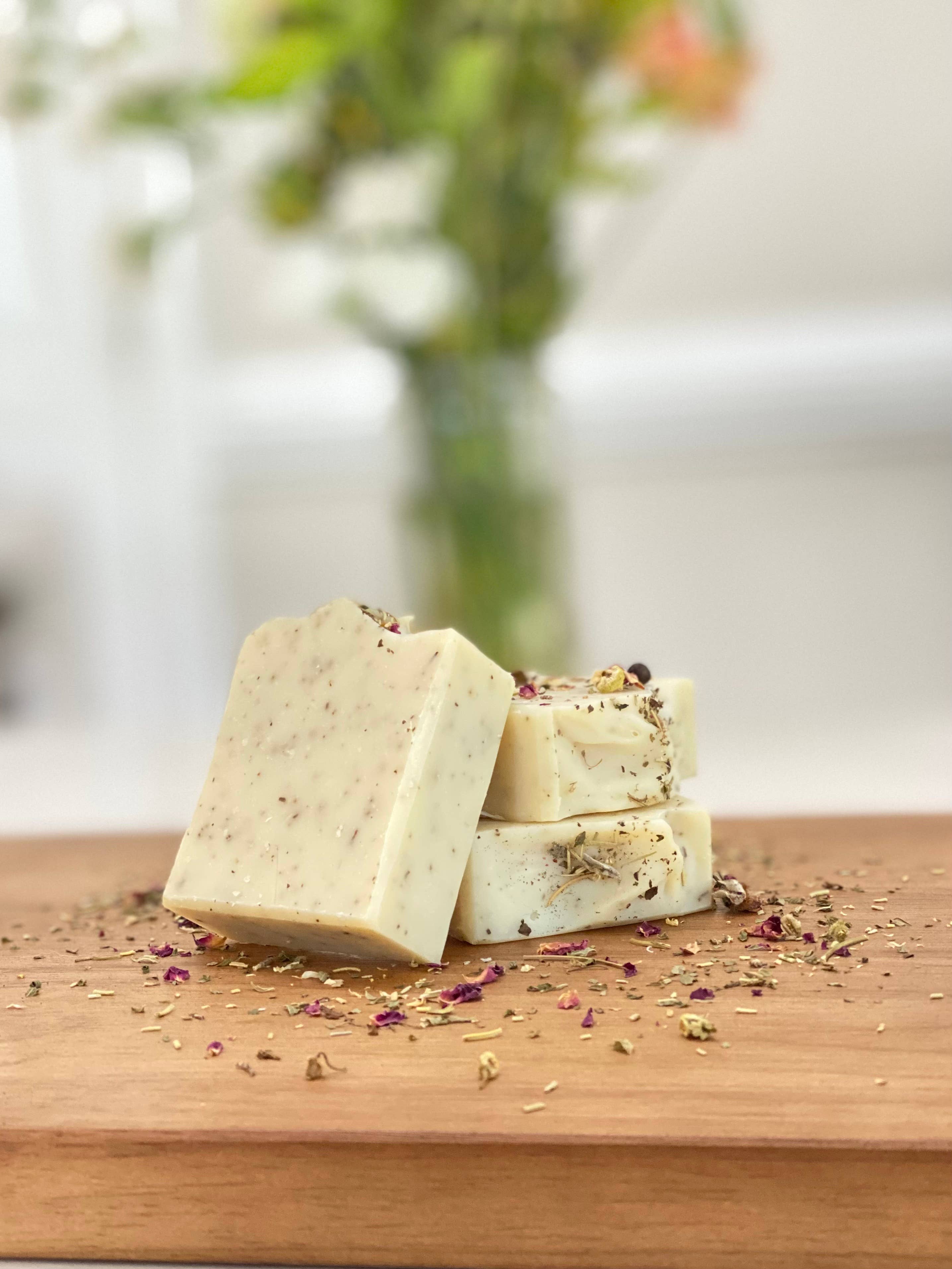 Pluff Mud Mercantile - Wholesale Bar Soap - 5 oz Good 'Lawd Gardenia Handcrafted Soap4