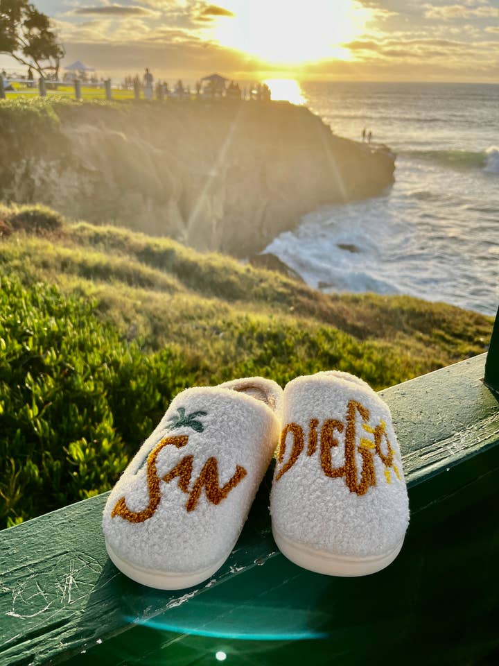 La Ranchita's - Wholesale Slippers - Women's - San Diego, California, Hat, Towel, Shirt, Slipper, Magnet1