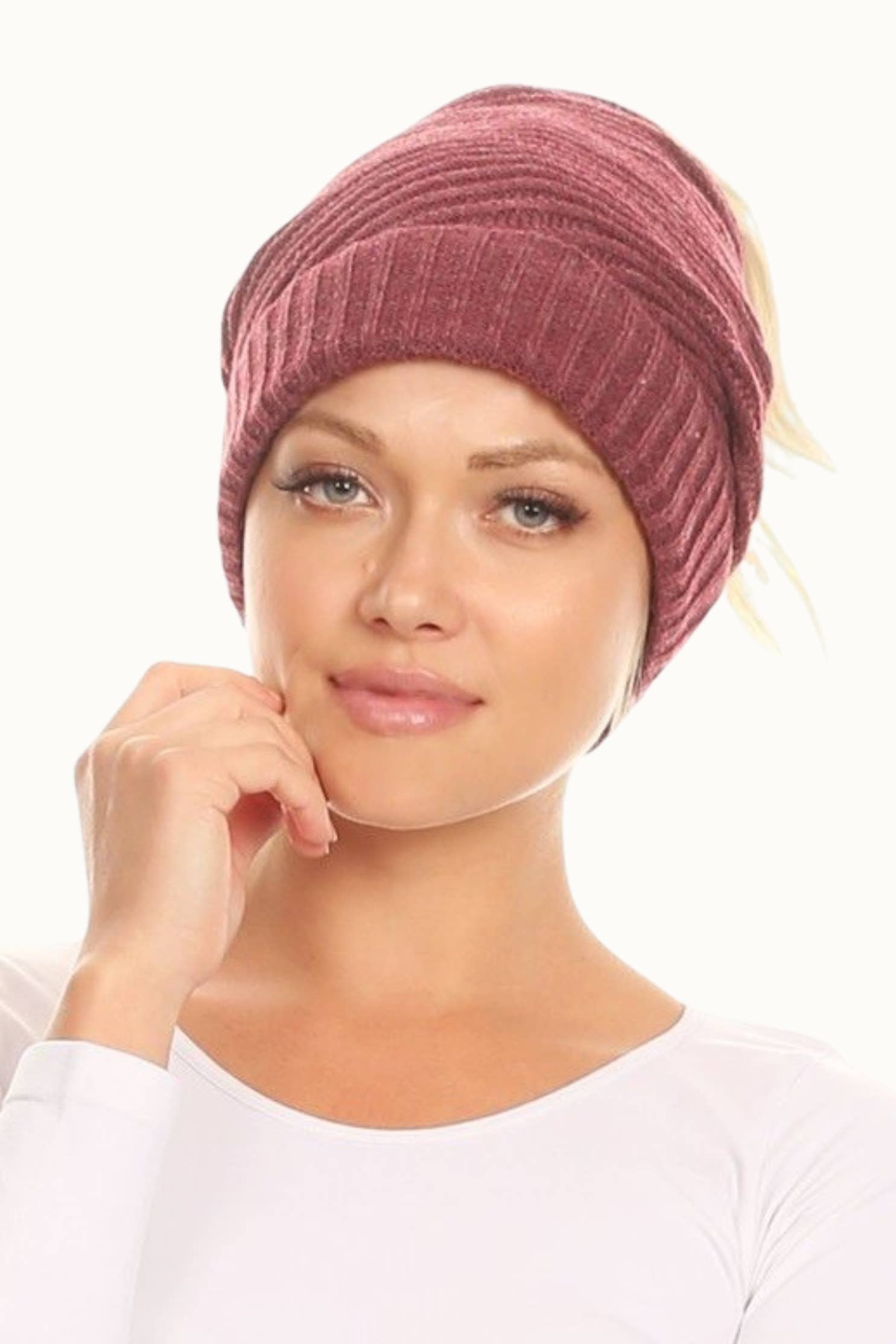 Olive & Pique - Venta al por mayor Gorro de lana - Mujer - Gorro versátil, capucha para el cuello, vendaje para la cabeza y cola de caballo, todo en uno10