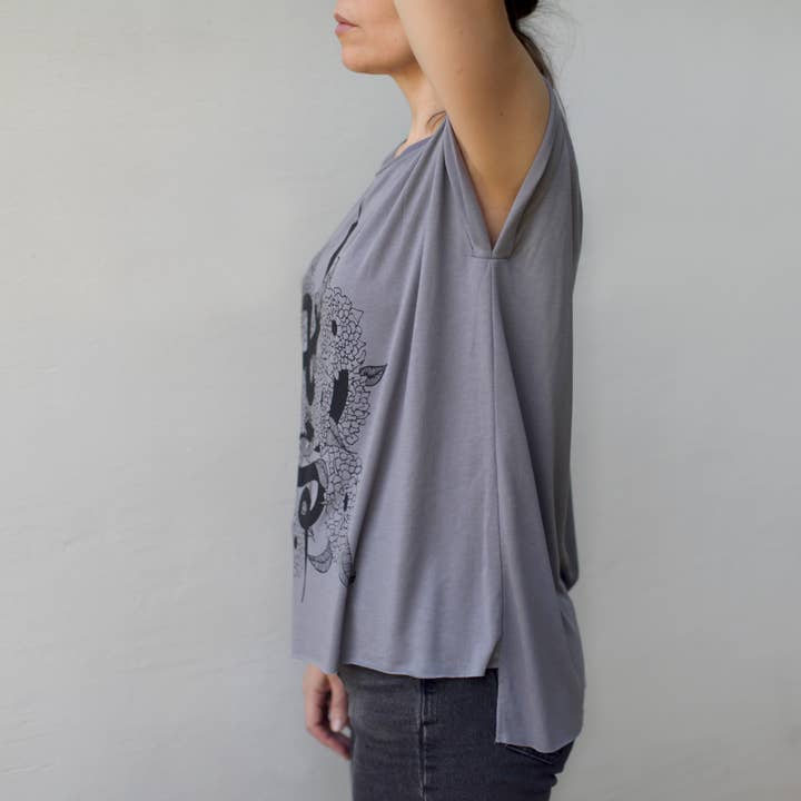 Blackbird Supply Co. - Wholesale Screen Printed T-Shirt - Women's - Art Nouveau Black Snake Women's Loose Fit Muscle Tee Gray1