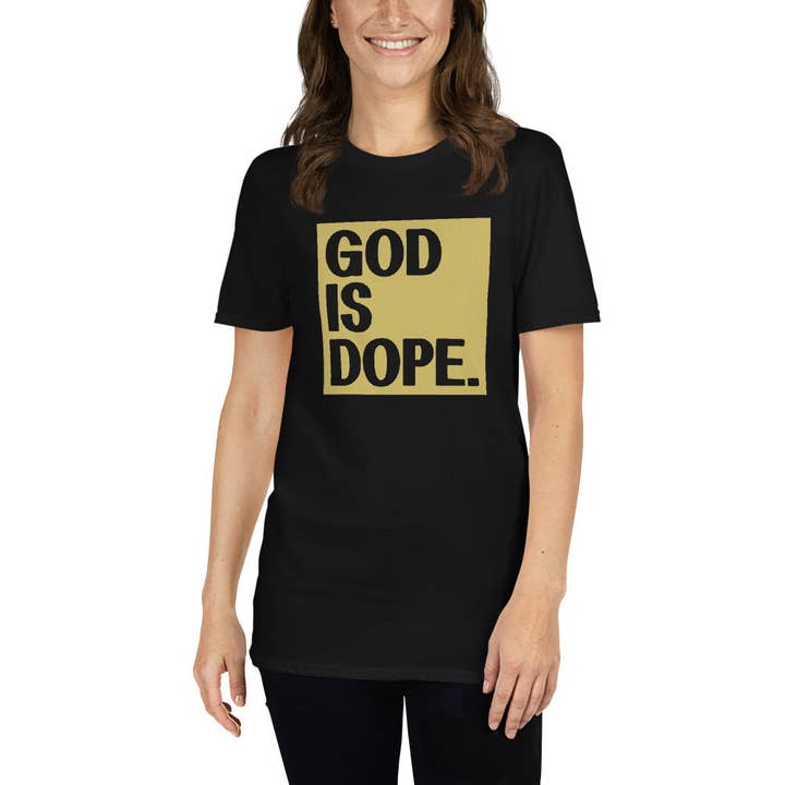 T-shirt unisex a manica corta God is dope per la vendita all'ingrosso da parte di Souverista