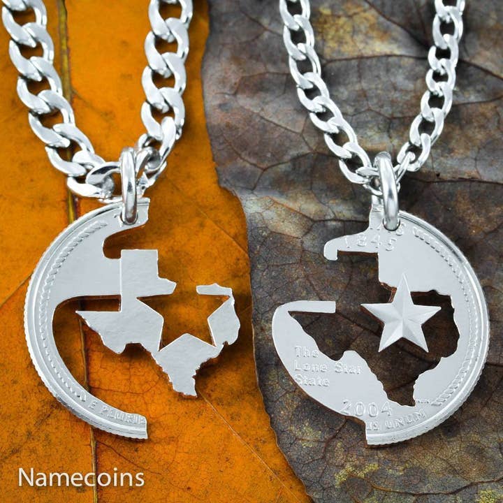 Collier pour couples du Texas État de l'étoile solitaire, quart de dollar d'État véritable découpé à la main pour la vente par NameCoins