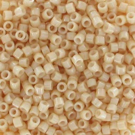 5g Miyuki Delica 11/0 Antique beige ceylon DB-204 for wholesale by Fais-le toi-même