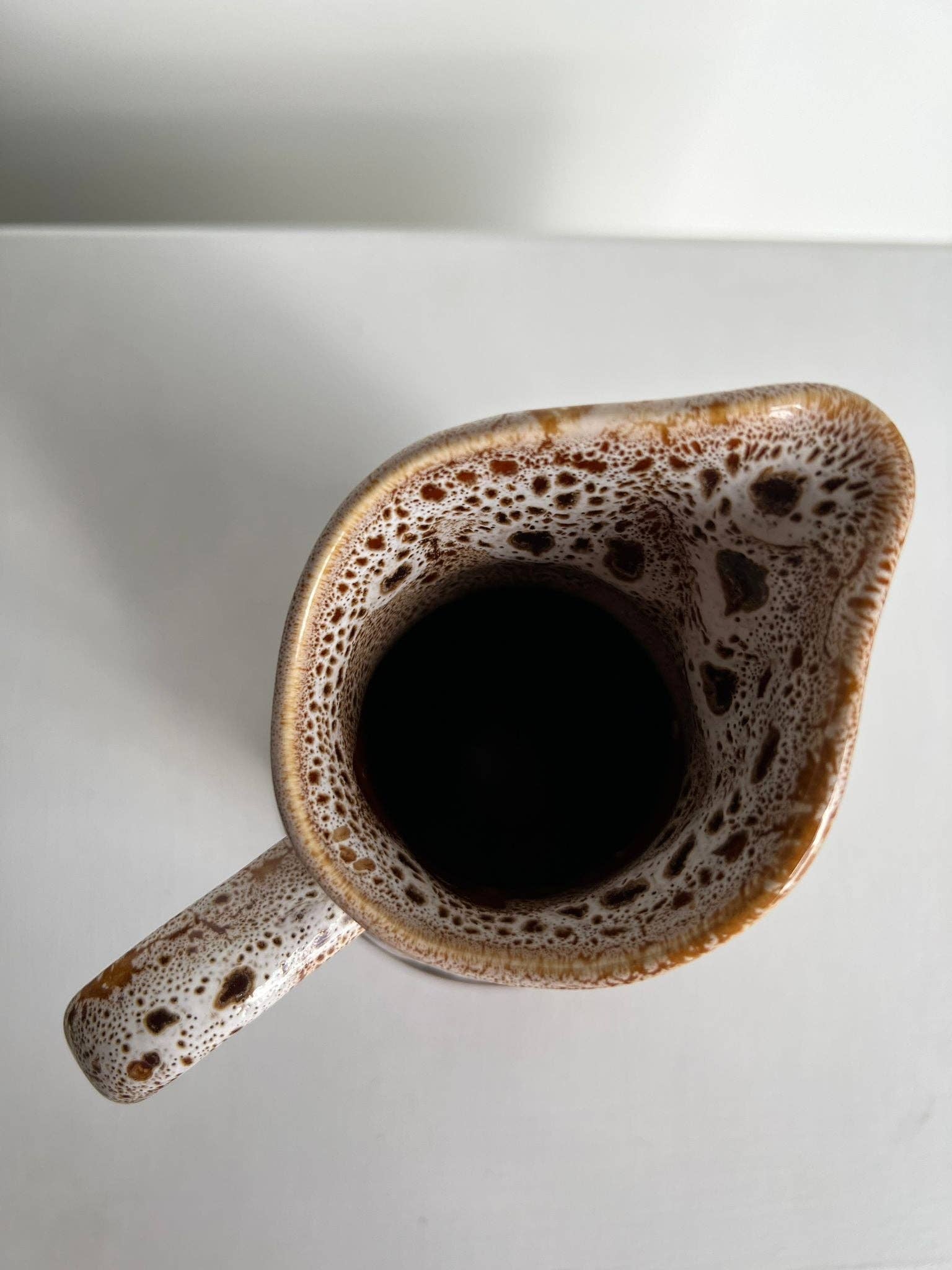 Office Objets – Objeto de mesa decorativo por atacado – Pequena jarra decorativa cerâmica vidrada com motivo de barril de cerveja27