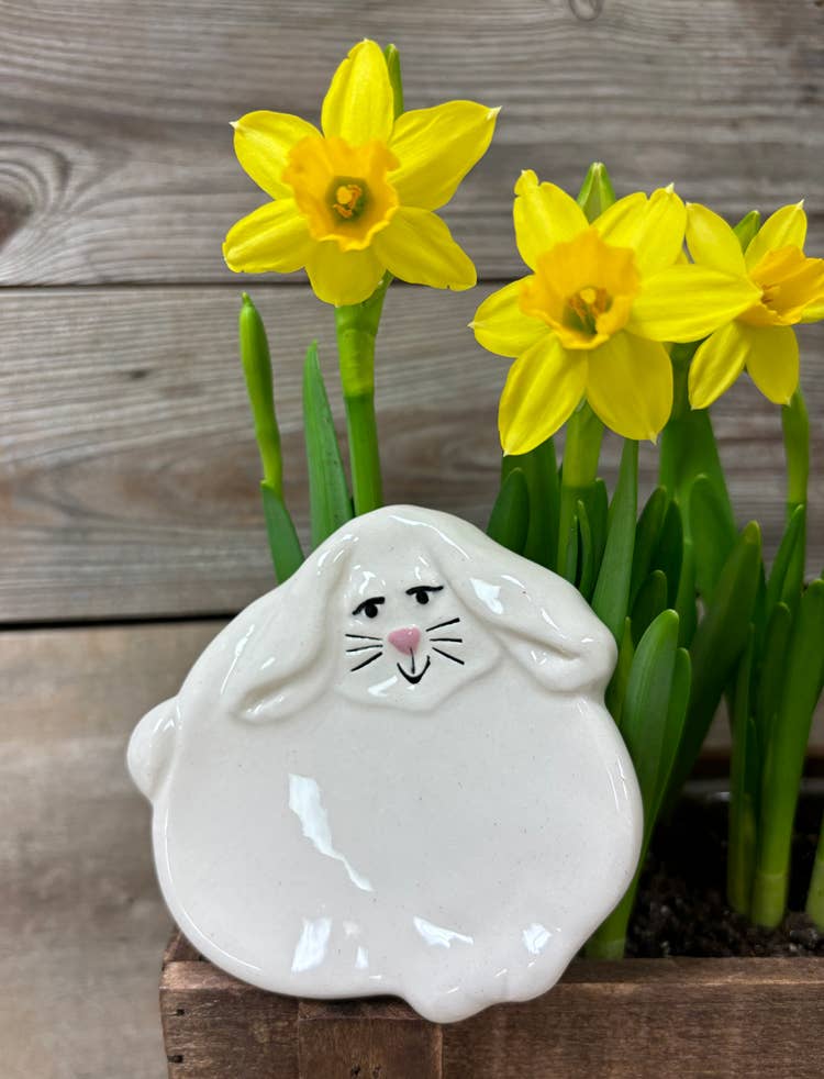 August Ceramics - Wholesale Jewelry Dish - Ceramic Bunny dish1