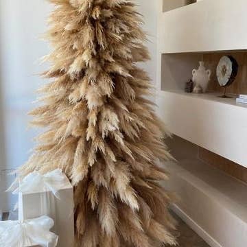 Cwpco - Wholesale Sculpture - Luxury Handmade Pampas Grass Christmas Tree Boutique Display2